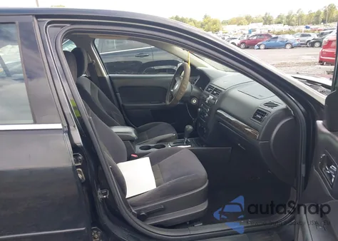 2009 Mercury Milan I4 z USA, uszkodzony, nr VIN 3MEHM07Z79R601428